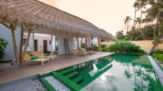 emerald-maldives-resort-and-spa-deluxe-all-inclusive
