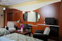 Riverside Garden Resort Hotel di Lapithos