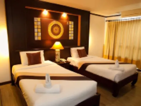 Chour Palace Hotel Hotels near Mu Ban Phamee