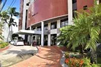 Seaflats Iate Plaza Hotel