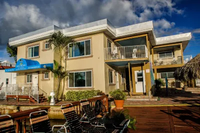 Bay Palms Waterfront Resort - Hotel and Marina Hôtels à : Saint Pete Beach