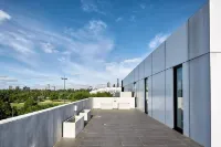381 Cremorne Hotels in Cremorne