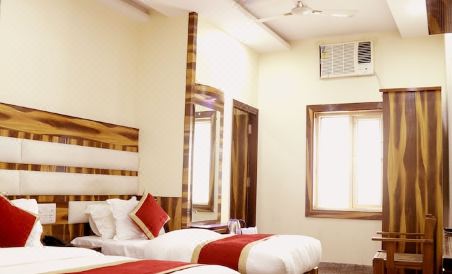 Hotel Pink City - Housity