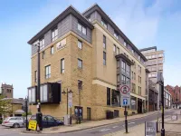 Travelodge Harrogate - 3-Star