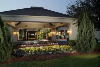 Courtyard Augusta Hotel dekat Club Velvet