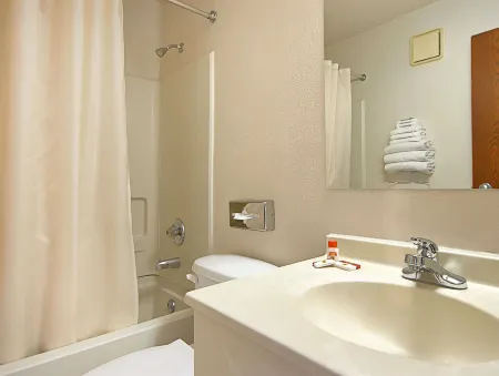 Super 8 by Wyndham Hammond/North