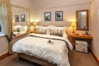 Riverside Guest Lodge Hotels in Oudtshoorn