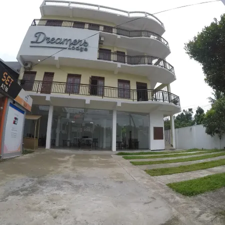 Dreamers Lodge - Hostel