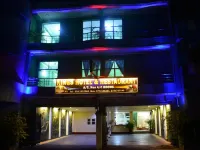 Kings Hotel Restaurant and Bar - bar