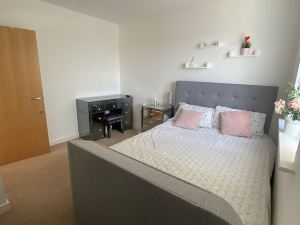 Captivating 1-bed Apartment in Barking