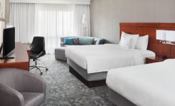 Courtyard Jersey City Newport