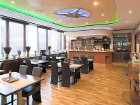 Hotel Hanseat Hamburg Hotels near Hamburg Observatory