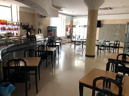 Hotel Ciudad de Fuenlabrada Отели в г. Фуэнлабрада