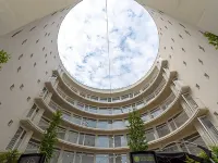 Parizs Garden Apartments Hotels near Főnix Hall
