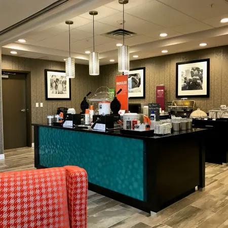 Hampton Inn and Suites Moore