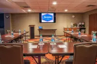 Hampton Inn New Philadelphia Hotels in New Philadelphia