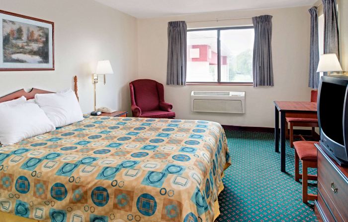 Super 8 by Wyndham Omaha Eppley Airport/Carter Lake