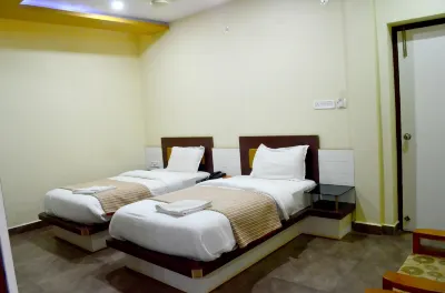 Hotel Lemon Castle Отели рядом с достопримечательностью «Netaji Stadium»