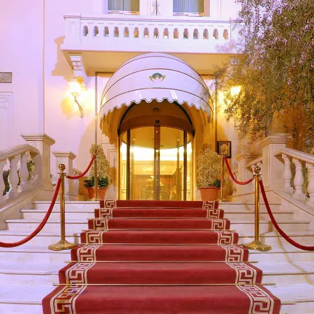 Les Oliviers Palace