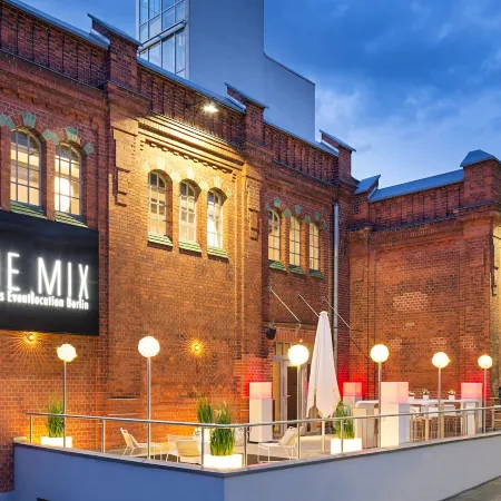 Victor's Residenz-Hotel Berlin Tegel Отели рядом с достопримечательностью «Стадион в Виттенау»
