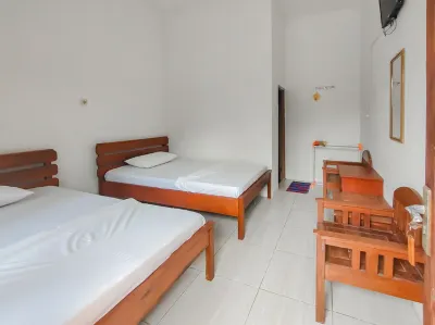 RedDoorz Near Pamugaran Beach Pangandaran
