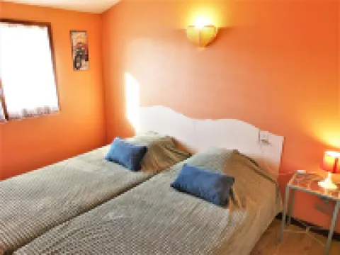Les Colombes Hotels in Fleury