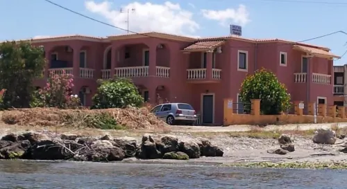 Makris Apartments
