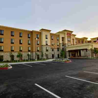 Hampton Inn & Suites West Sacramento Hotel Exterior