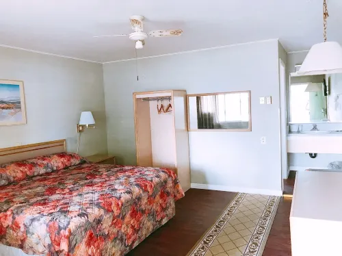 Appletree Inn Hotels in Richfield