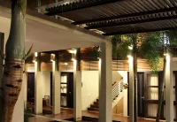 Cozy Boutique Guest House Hotels in Klojen