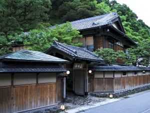 城崎温泉 西村屋本館