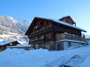 Chalet le Riad des Neiges a. Sauna