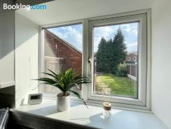 Worksop Newly Refurbished 2-bedroom House