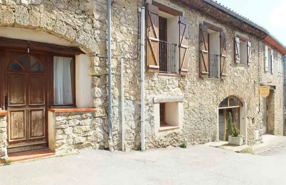 屈屈尼昂馬廄住宿加早餐旅館