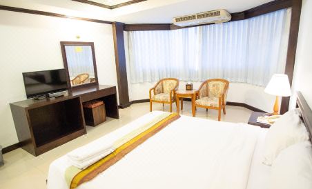 Hotel Prompiman - Housity