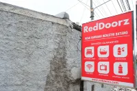 RedDoorz Near Stasiun Batang