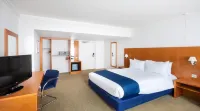 Holiday Inn Basingstoke Hotels in Old Basing and Lychpit