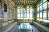 Villa S5 Pieds Dans l'Eau à la Marsa Avec Rooftop et Piscine Hotels in Gamarth