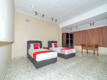 OYO 89932 Dd Homestay
