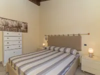 Biancospino Hotels near Cala Sabina