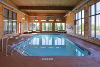 Comfort Inn & Suites Toledo North Hotels in Toledo