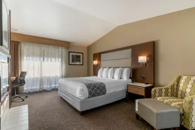 Best Western Plus Forest Park Inn Hotels near Safeway