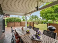 "Gisl" - 400m from the Sea