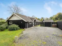 "Kalli" - 350m to the Fjord Hotels in Storvorde