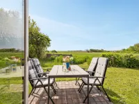 "Nevis" - 1.5km from the Sea