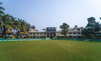 Palm Village Resort