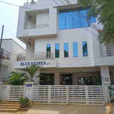 Blue Stones Service Apartment Hotel Exterior