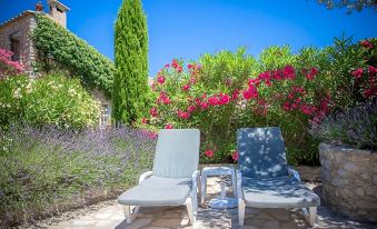 L'Enclos des Lauriers Roses