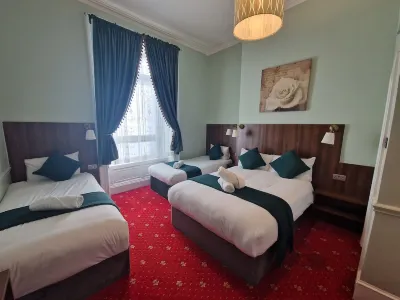 Lyndon Guesthouse Hotels near Finglas Village Centre