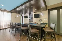 La Quinta Inn & Suites by Wyndham Clinton Historic Route 66 - bar